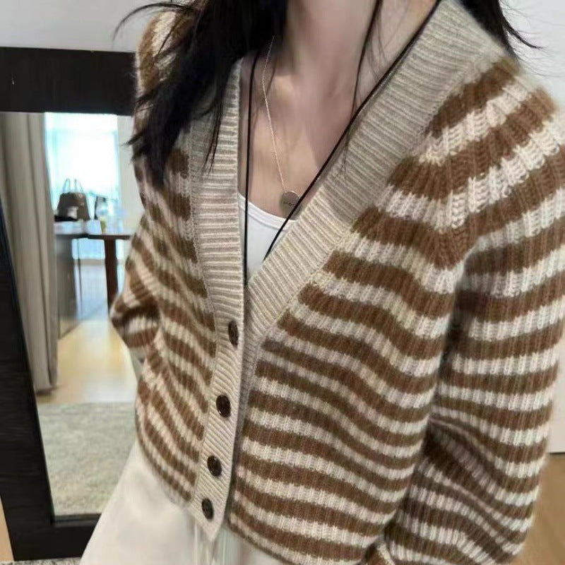 Women's striped cardigan with a wide fit and button details NOVAE