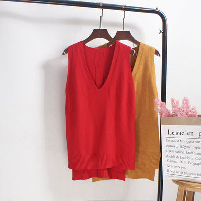 Women's sleeveless knit top with V-neck and fine knit texture NOVAE