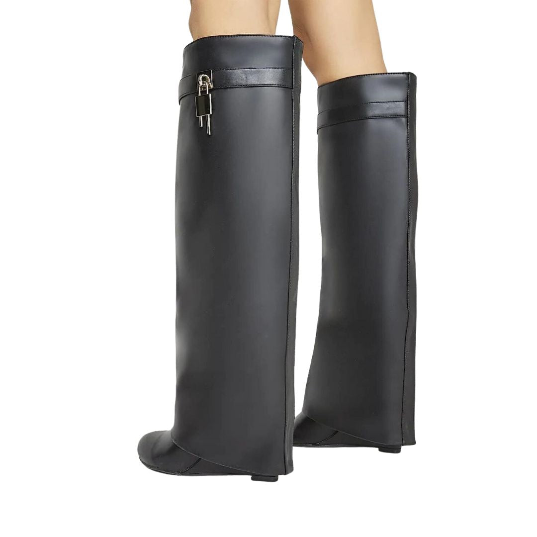 NOVAE | Leather shark boots