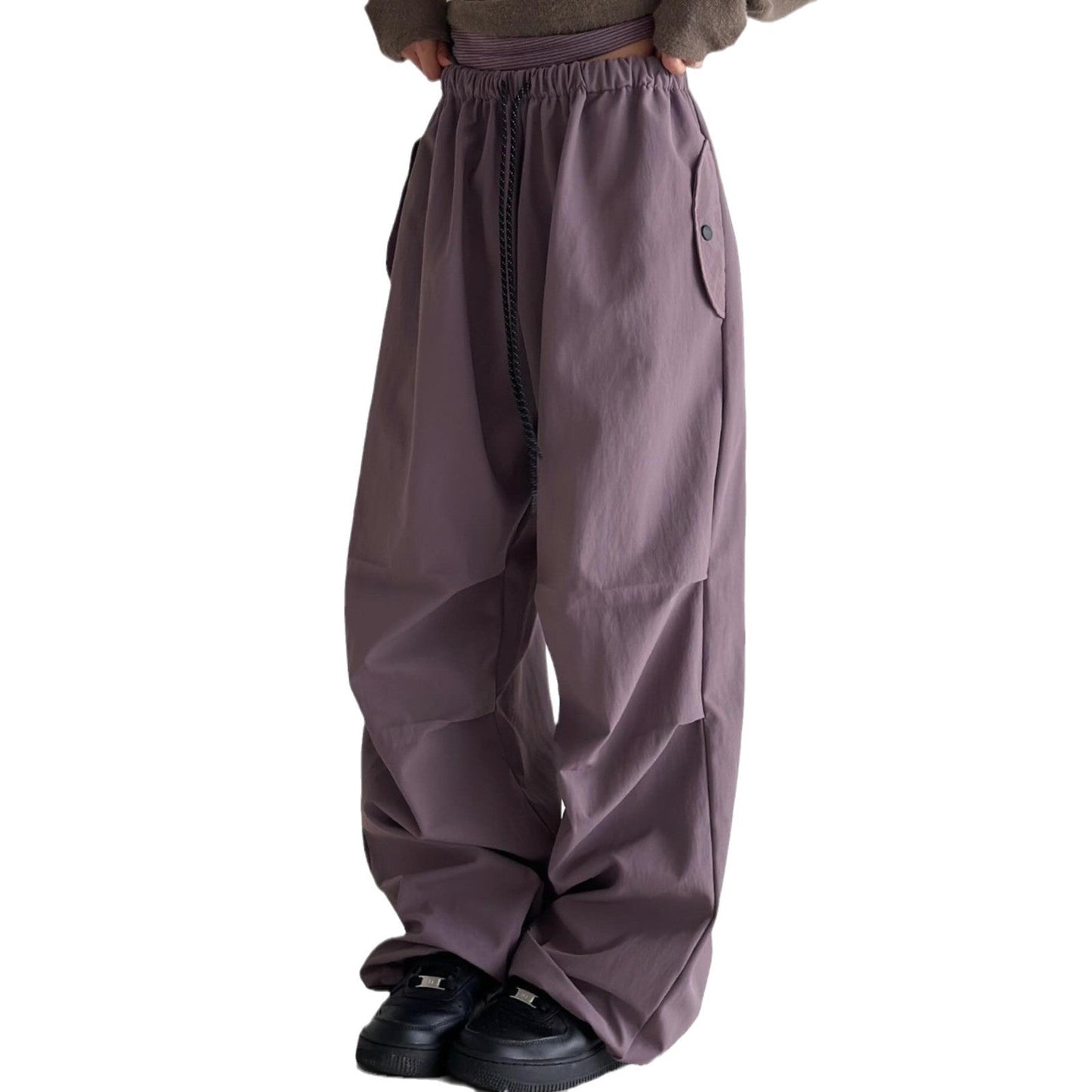Women's casual cargo trousers with a wide cut and practical pockets NOVAE