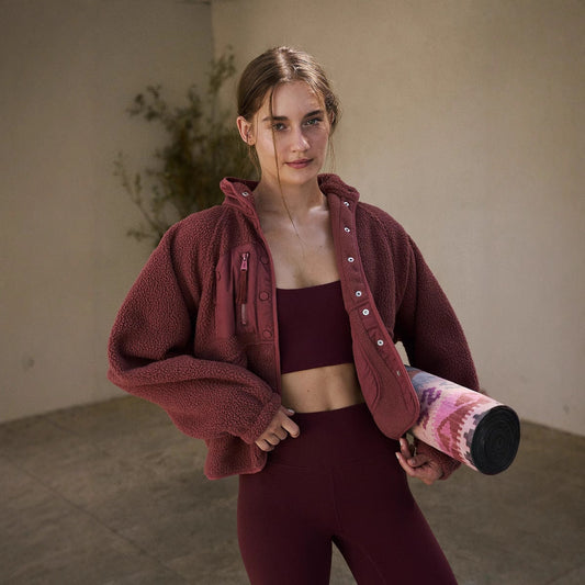 Women's sporty fleece jacket with practical pockets NOVAE