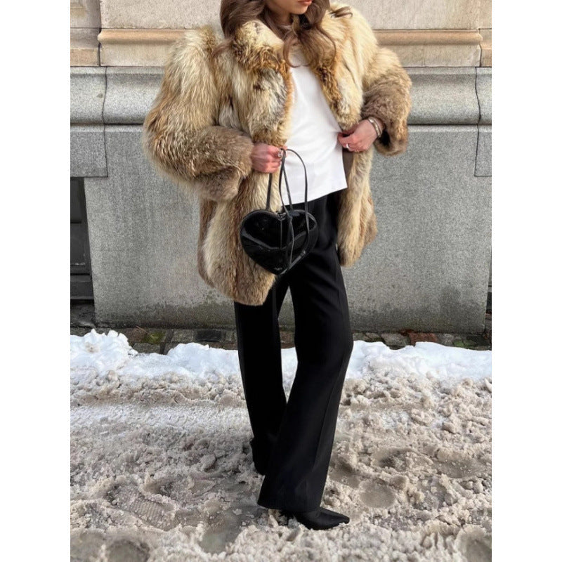 Women's faux fur jacket with luxurious details NOVAE