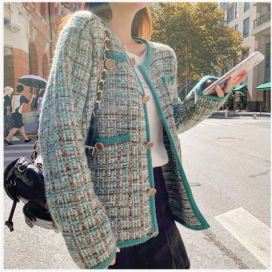 Women's cardigan with elegant design and practical pockets NOVAE