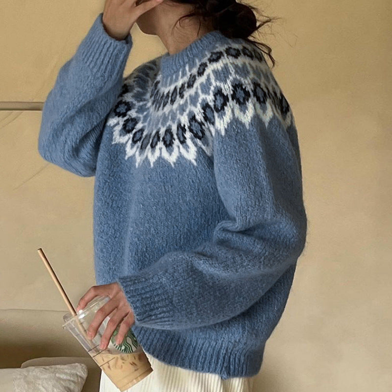 Women's knitted sweater with traditional Norwegian pattern NOVAE