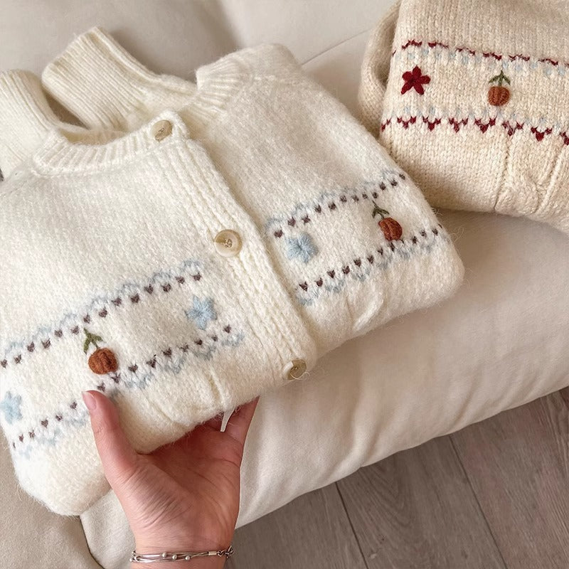 Women's cardigan with floral appliqués and comfortable buttons NOVAE