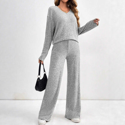 Women's comfortable lounge set with V-neck and wide cut NOVAE