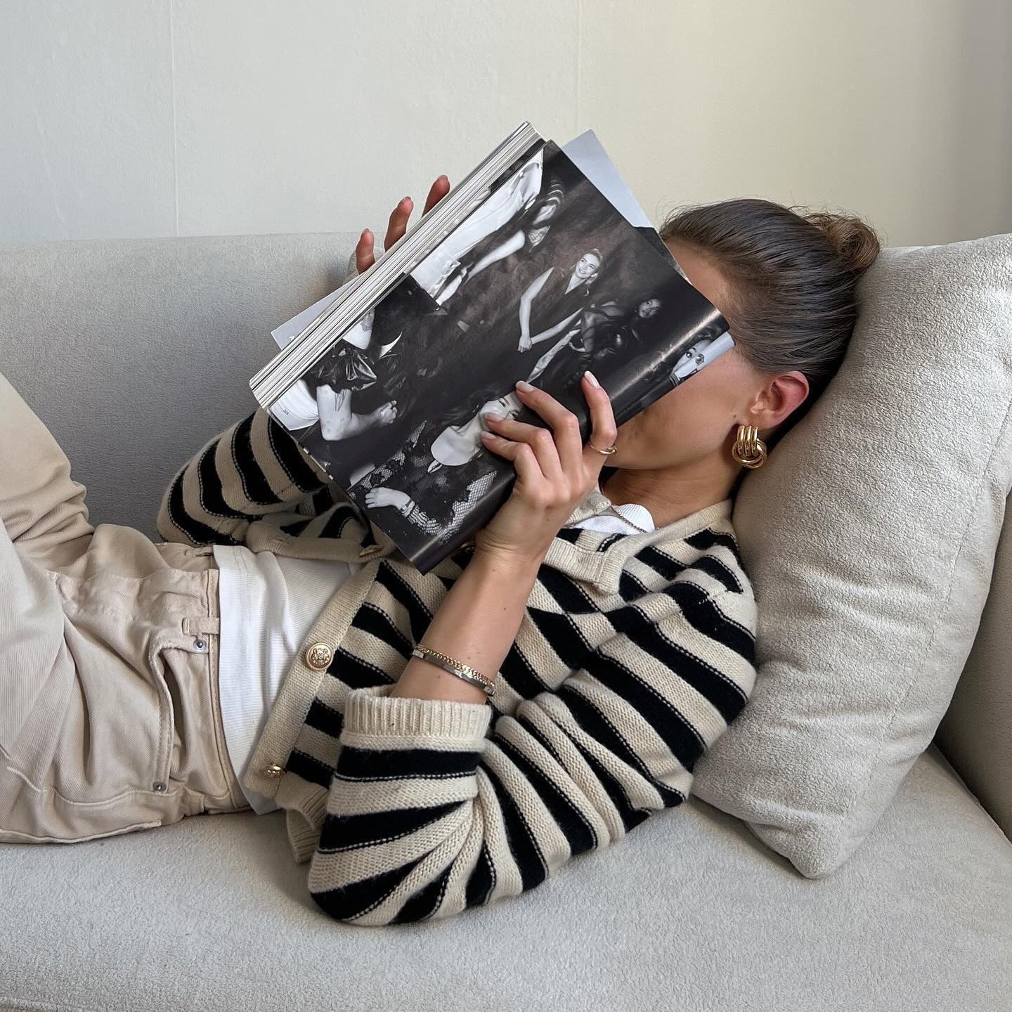 Women's striped cardigan with fashionable button details and a casual cut NOVAE