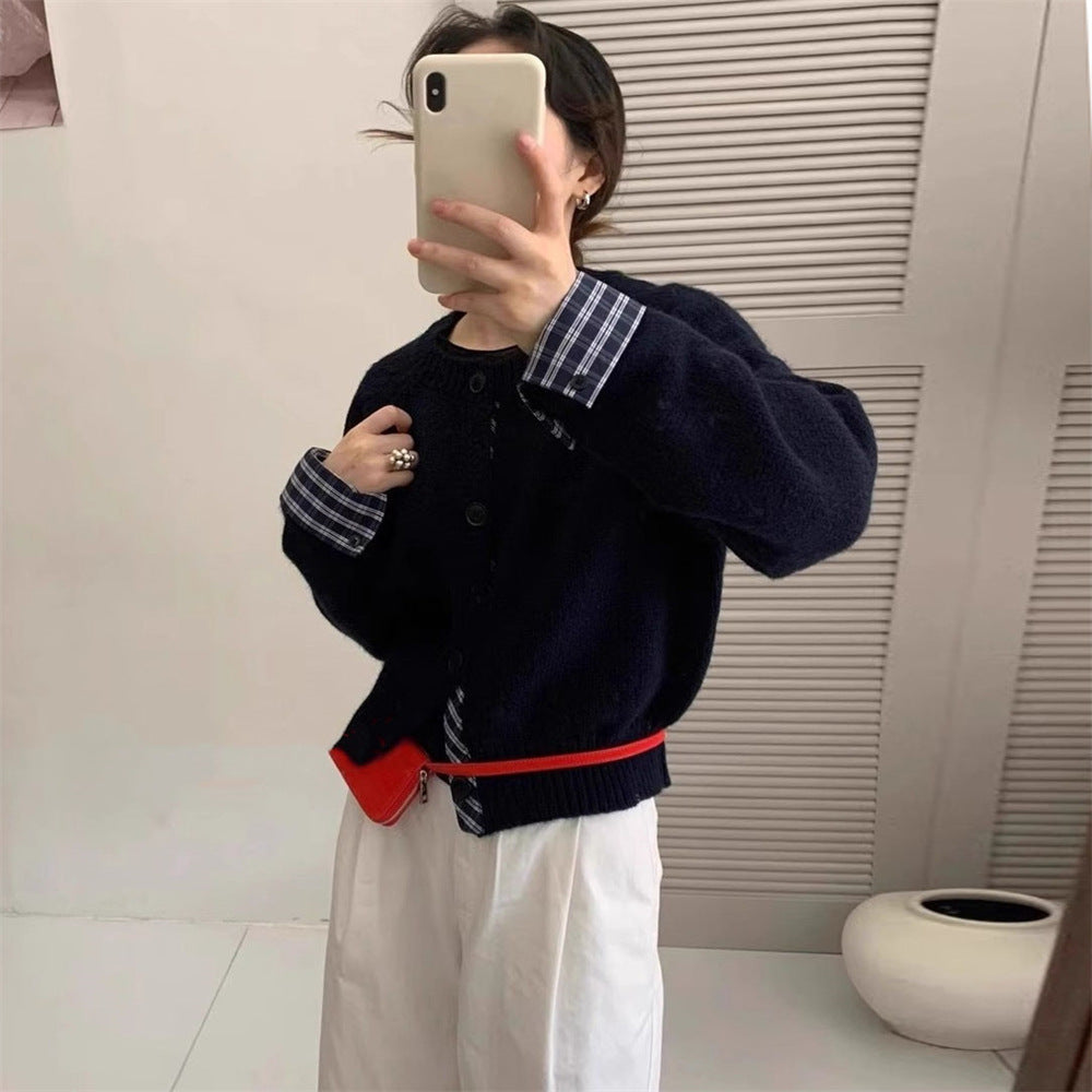 Women's cardigan with elegant button details and pretty pattern NOVAE