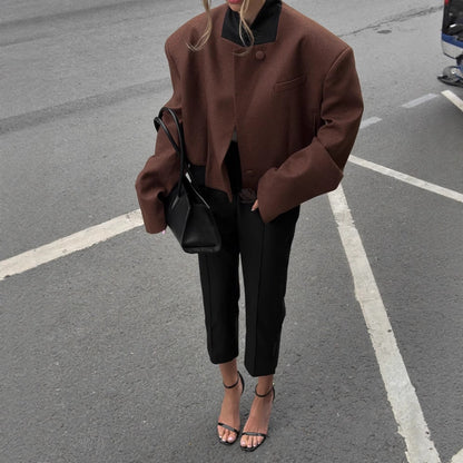 Women's fashionable short jacket with a classic cut NOVAE