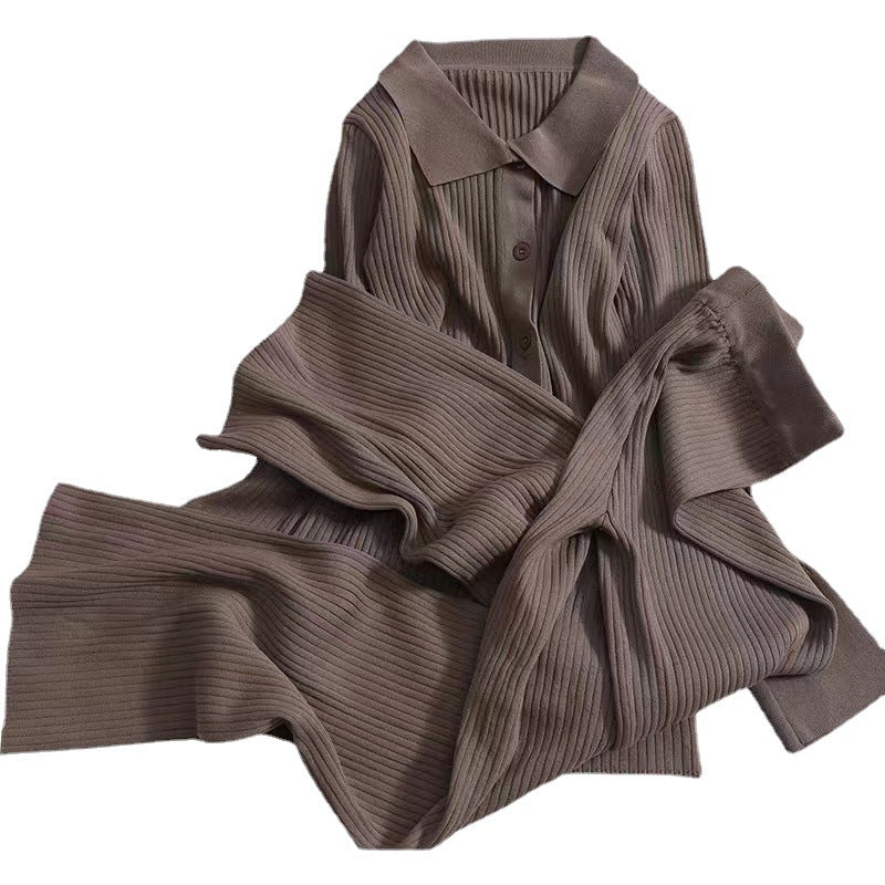 Women's knit sweater with classic collar NOVAE