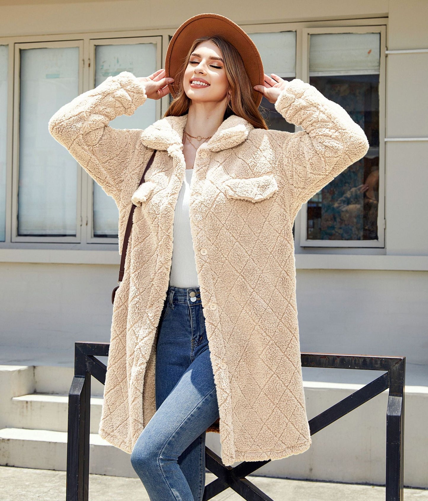 Women's Plush Oversized Coat with Large Pockets and Textured Design NOVAE