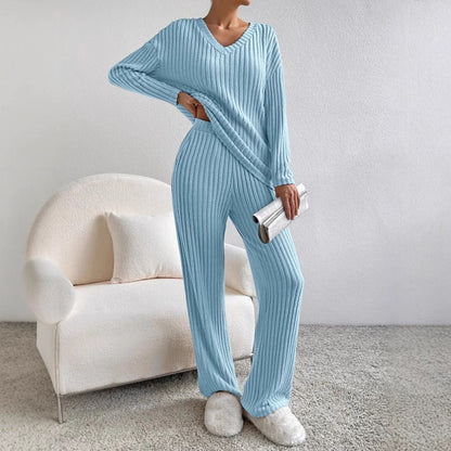 Women's cozy knit set with V-neck and wide-leg trousers NOVAE