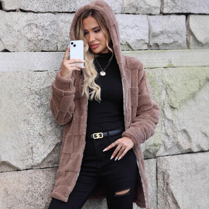 Women's plush hoodie jacket with tear-resistant zipper and practical pockets NOVAE