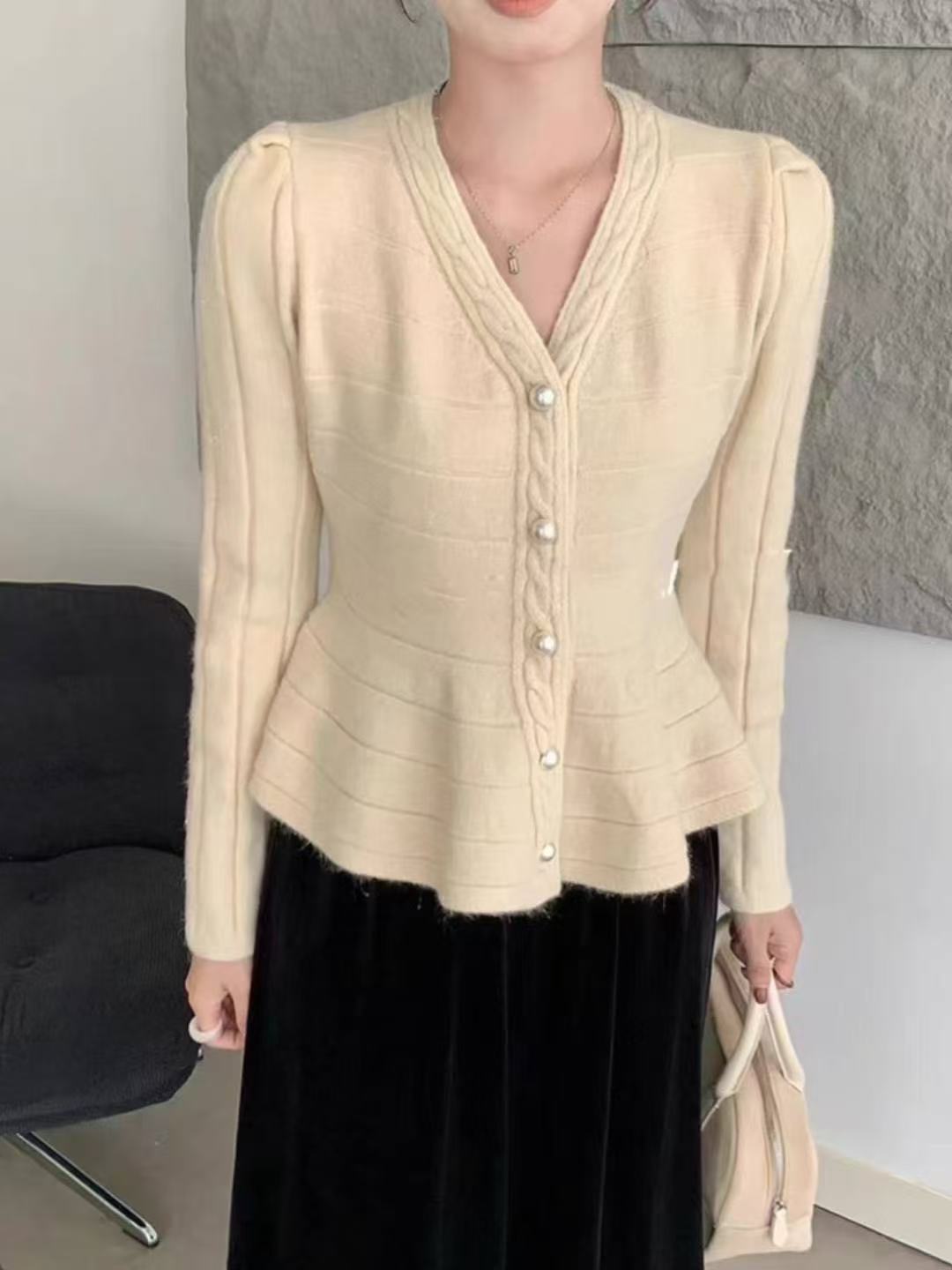 Women's elegant cardigan with structured design and feminine puff sleeves NOVAE