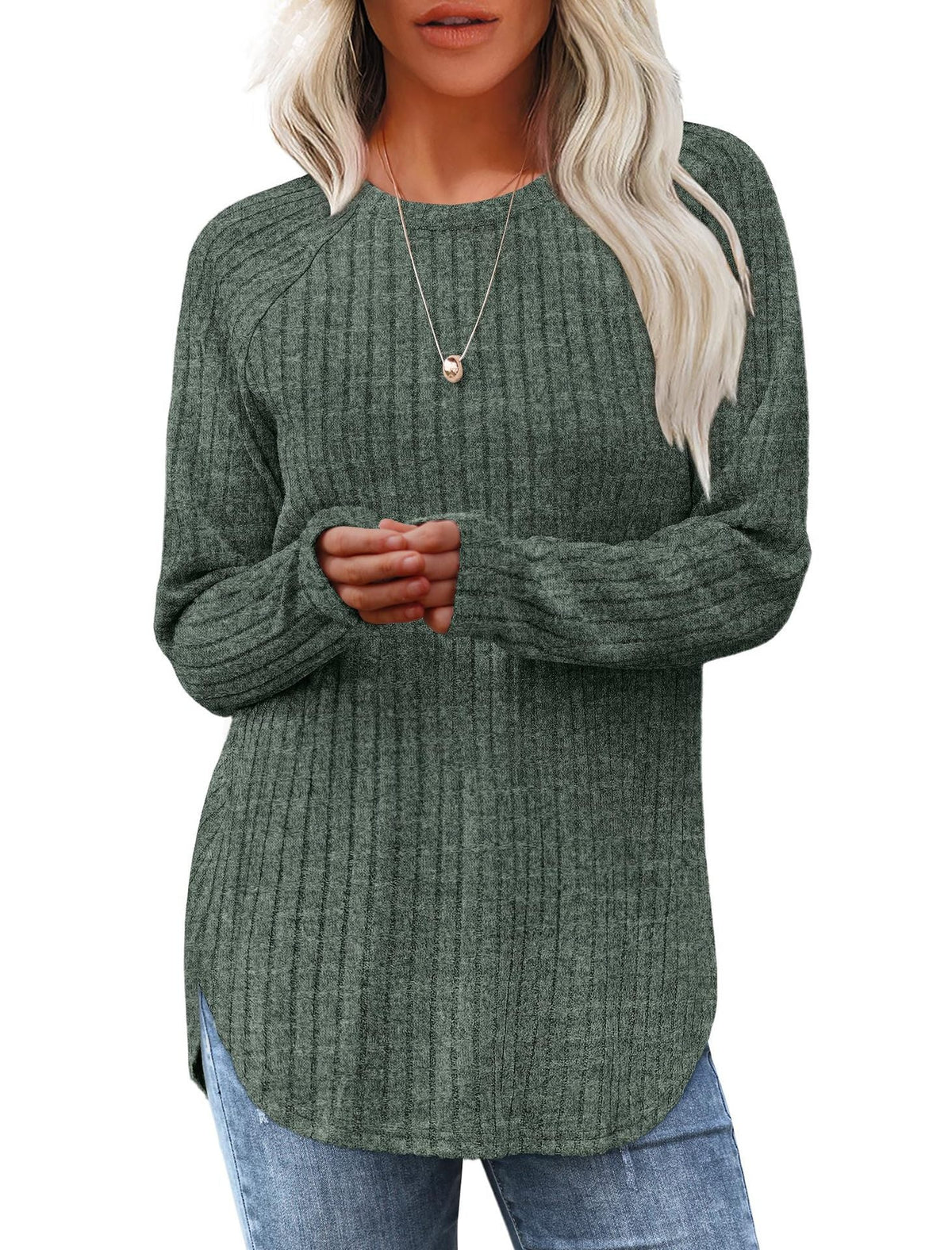 Women's oversized ribbed sweater with a relaxed fit NOVAE