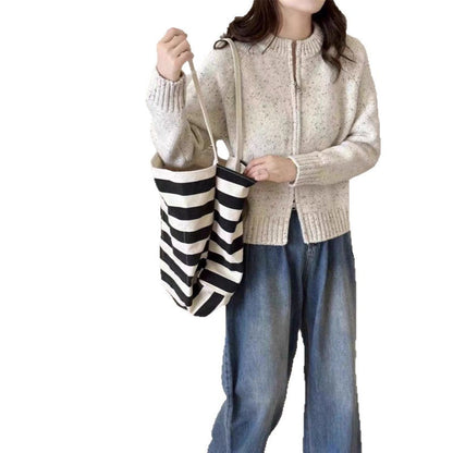 Women's cardigan with a modern zipper and ribbed cuffs NOVAE