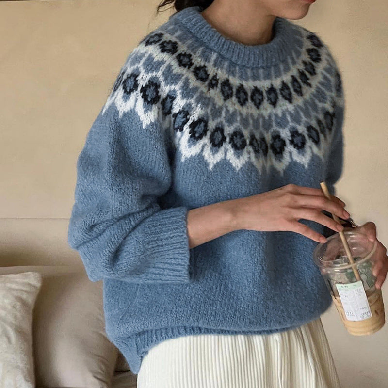 Women's knitted sweater with traditional Norwegian pattern NOVAE