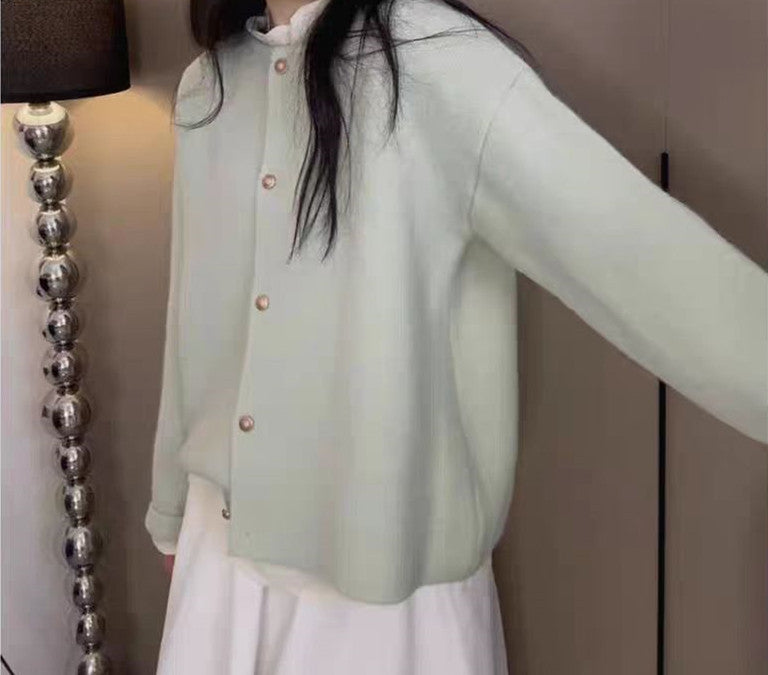 Women's chunky knit cardigan with elegant button placket and casual cut NOVAE