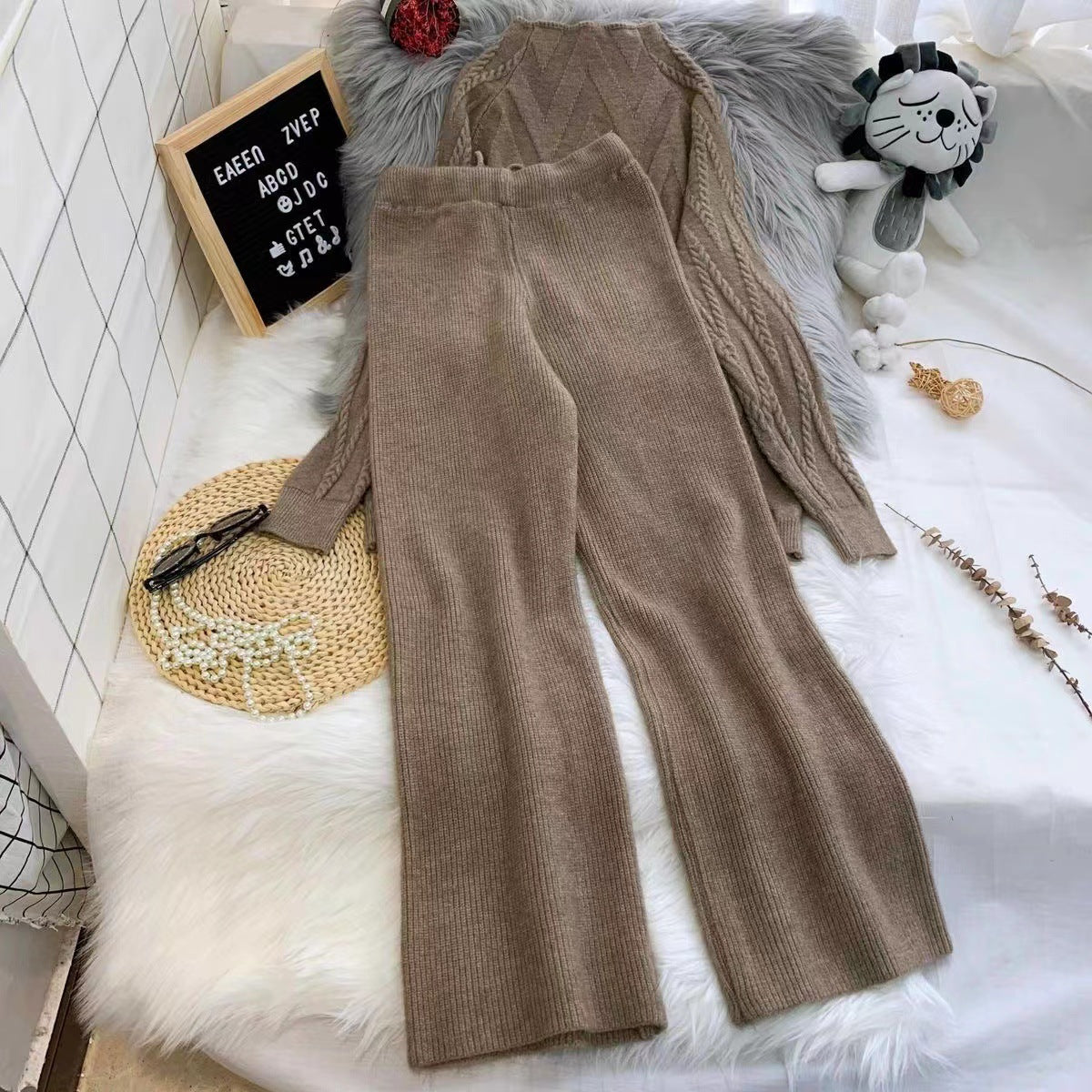 Women's set consisting of a knitted sweater and wide-leg trousers NOVAE