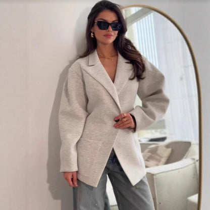 Women's oversized blazer jacket with an elegant cut and voluminous sleeves NOVAE