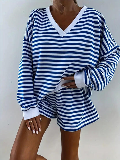 Women's sporty striped top with short shorts NOVAE