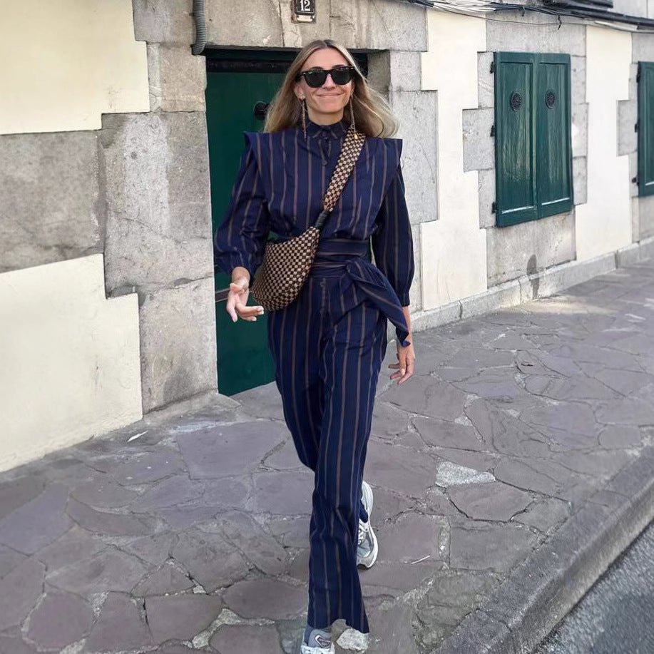 Women's suit with tailored cut and side belt NOVAE