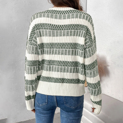 Women's sweater with a textured pattern and a relaxed fit NOVAE