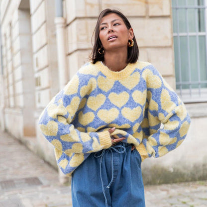 Women's Oversized Sweater with Heart Pattern and Wide Fit NOVAE