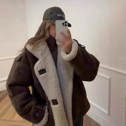 Women's casual leather jacket with faux fur-lined collar and button details NOVAE