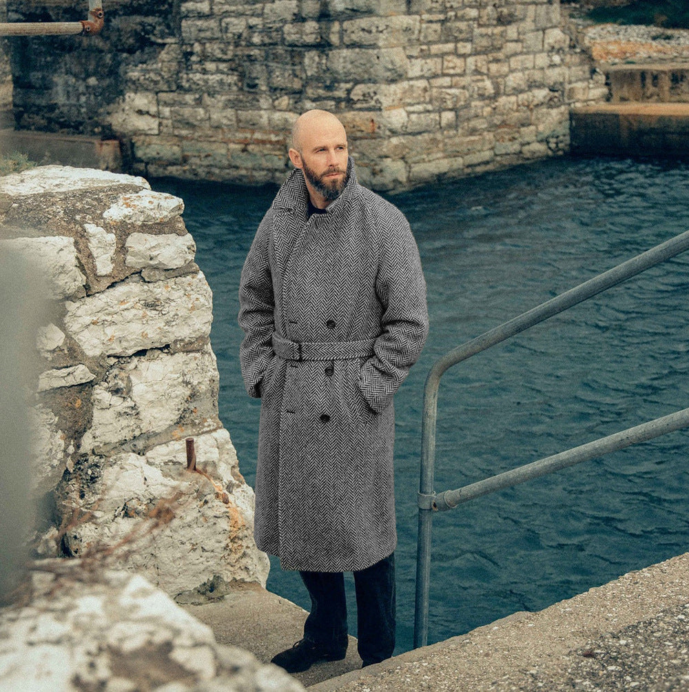 Men's wool coat with a stylish herringbone pattern NOVAE