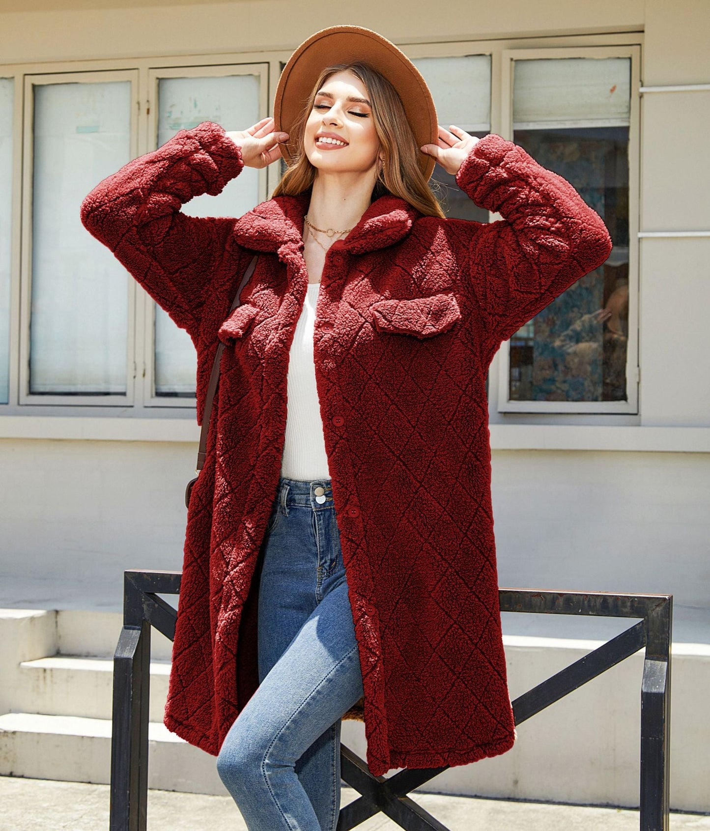 Women's Plush Oversized Coat with Large Pockets and Textured Design NOVAE