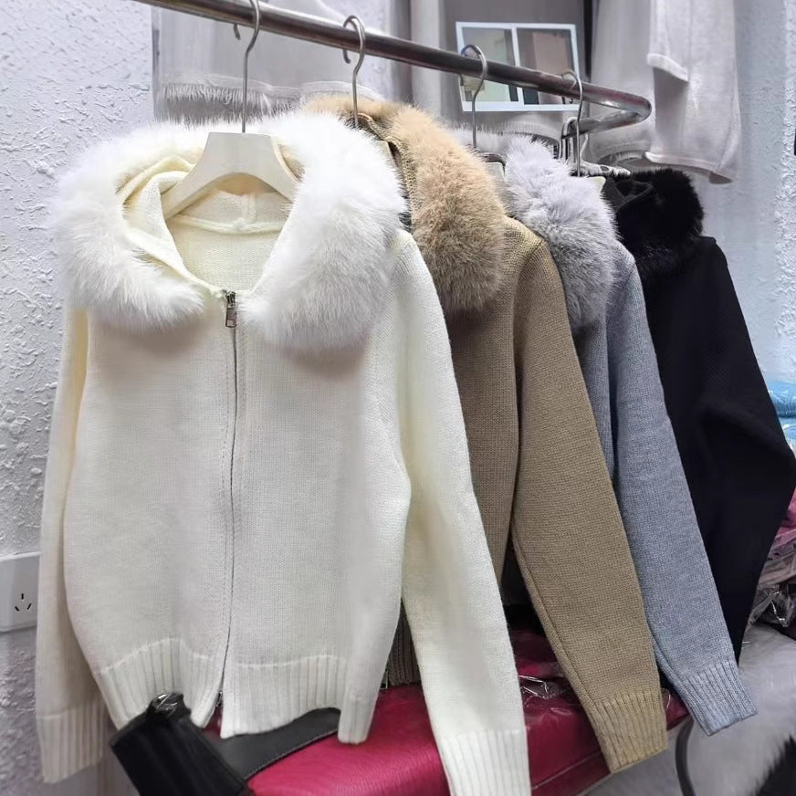 Women's cozy cardigan with luxurious fur collar and zipper NOVAE