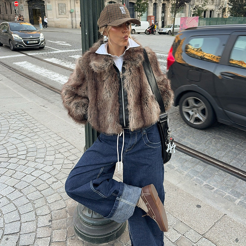 Women's faux fur jacket in a modern cropped style NOVAE