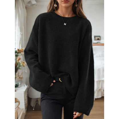Women's Comfortable Knit Sweater with a Relaxed Fit and Wide Sleeves NOVAE