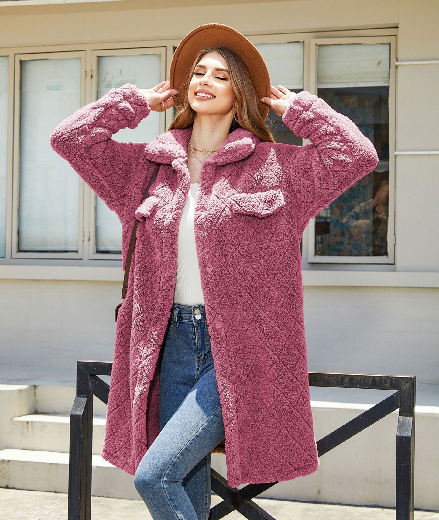 Women's Plush Oversized Coat with Large Pockets and Textured Design NOVAE