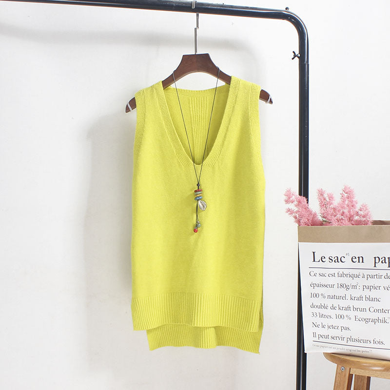 Women's sleeveless knit top with V-neck and fine knit texture NOVAE