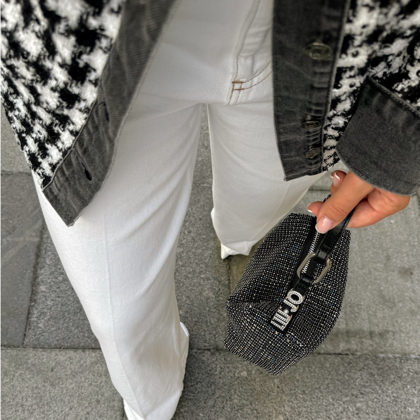 Women's elegant checked jacket with a wide cut and high-quality details NOVAE