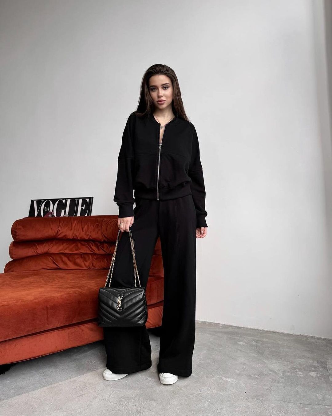 Women's sporty lounge set with zip-up jacket and wide-leg trousers NOVAE