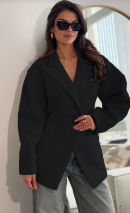 Women's oversized blazer jacket with an elegant cut and voluminous sleeves NOVAE