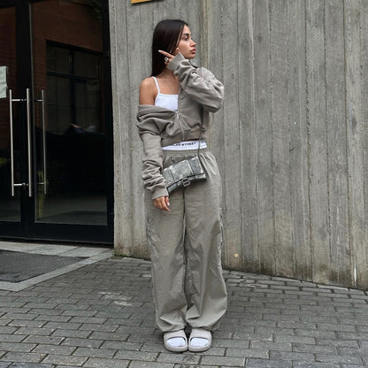 Women's cargo trousers in a casual utility style with an elasticated waist and practical pockets NOVAE