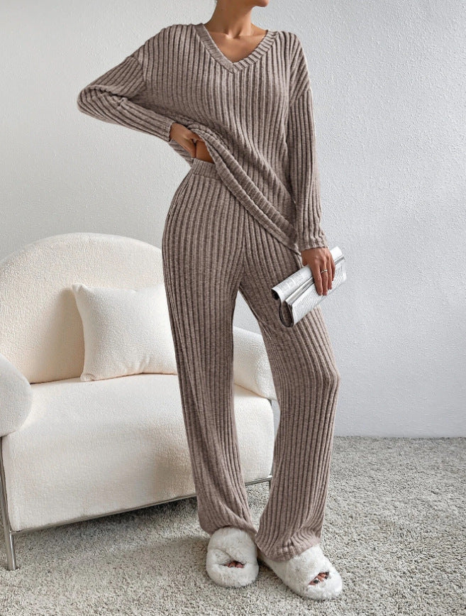 Women's cozy knit set with V-neck and wide-leg trousers NOVAE