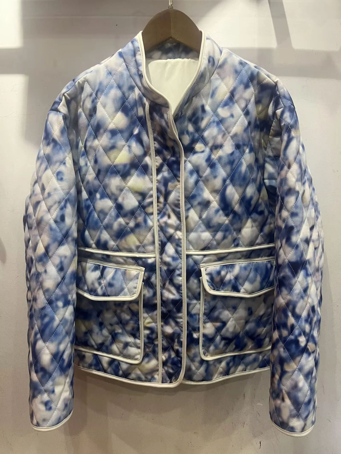 Women's quilted floral pattern jacket with practical pockets NOVAE