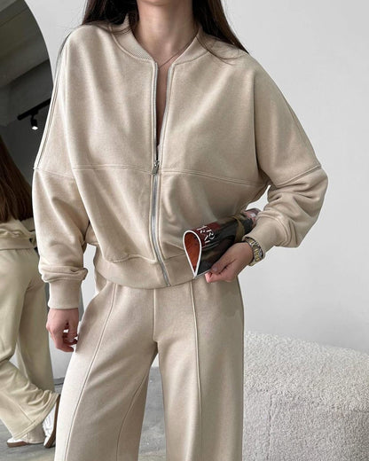 Women's sporty lounge set with zip-up jacket and wide-leg trousers NOVAE