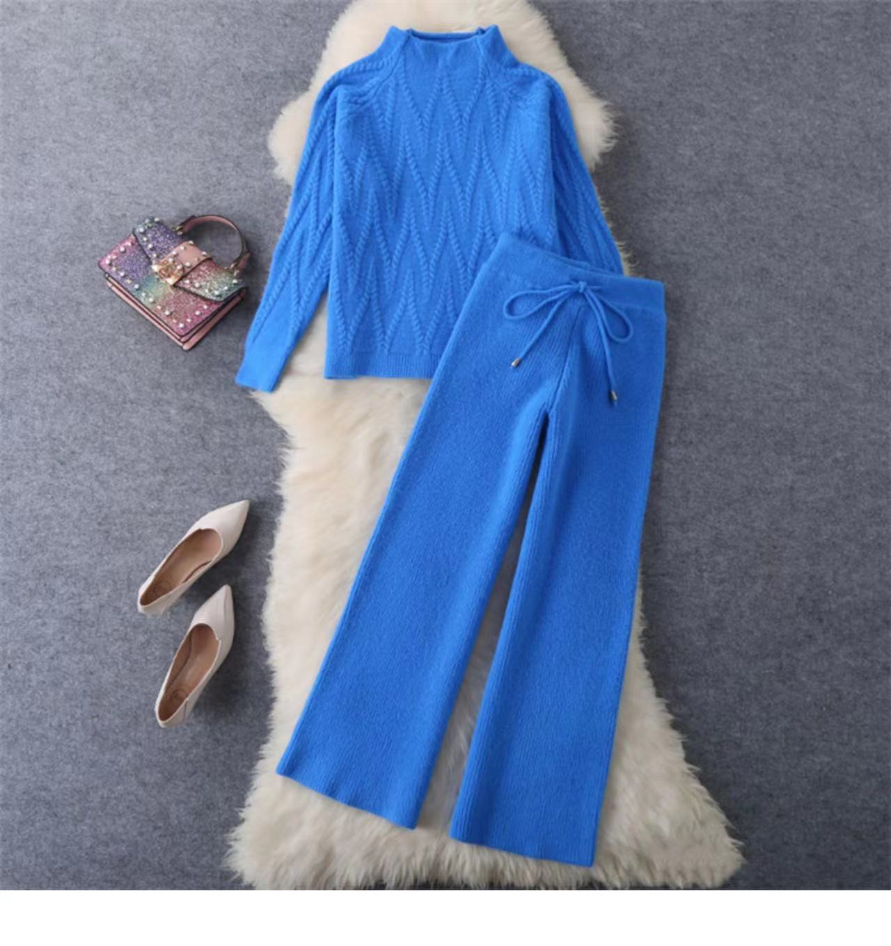 Women's set consisting of a knitted sweater and wide-leg trousers NOVAE