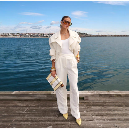 Women's fashionable short jacket with patch pockets and wide collar NOVAE