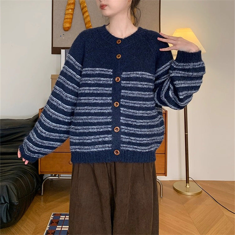 Women's chunky knit cardigan with modern stripes and button details NOVAE