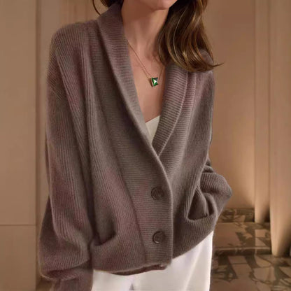 Women's cardigan with elegant button details and a casual cut NOVAE