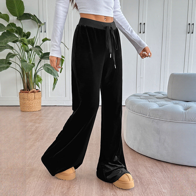 Women's comfortably cut lounge trousers in soft velvet NOVAE