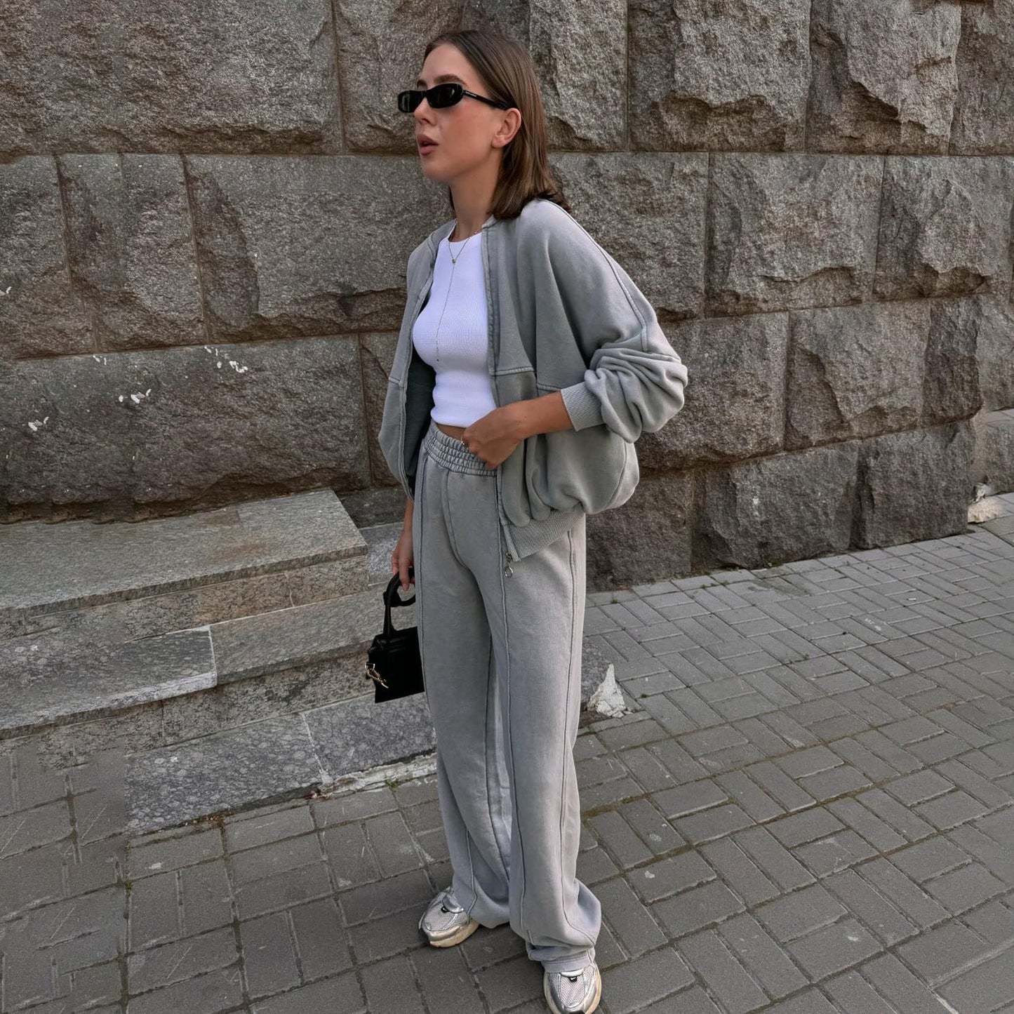 Women's casual two-piece suit with sweatshirt-like top and wide-legged trousers NOVAE