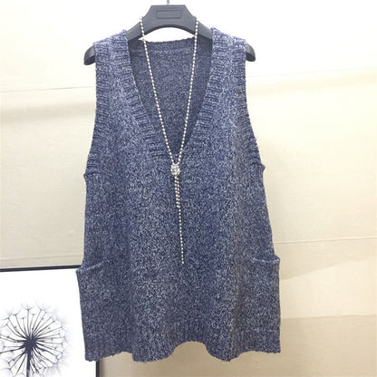 Women's V-neck knit top with side pockets NOVAE